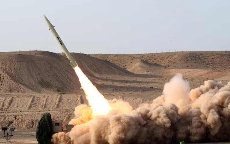 Arab Saudi Punya Sistem Pertahanan Udara Canggih, Kenapa Rudal Houthi Masih Bisa Tembus?